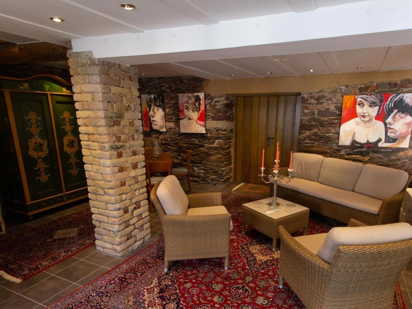 Hotel Zur Post - Burg An Der Mosel Номер фото